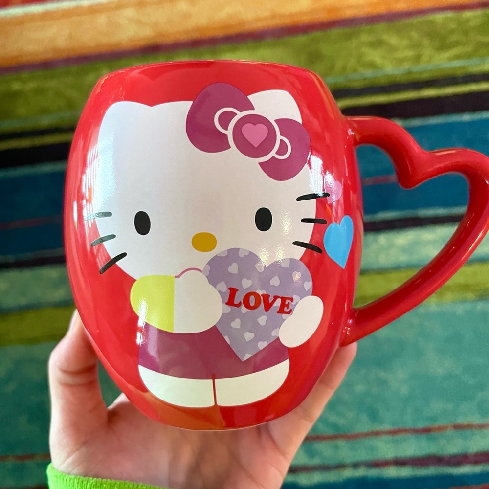 Hello Kitty Valentine’s Day mug